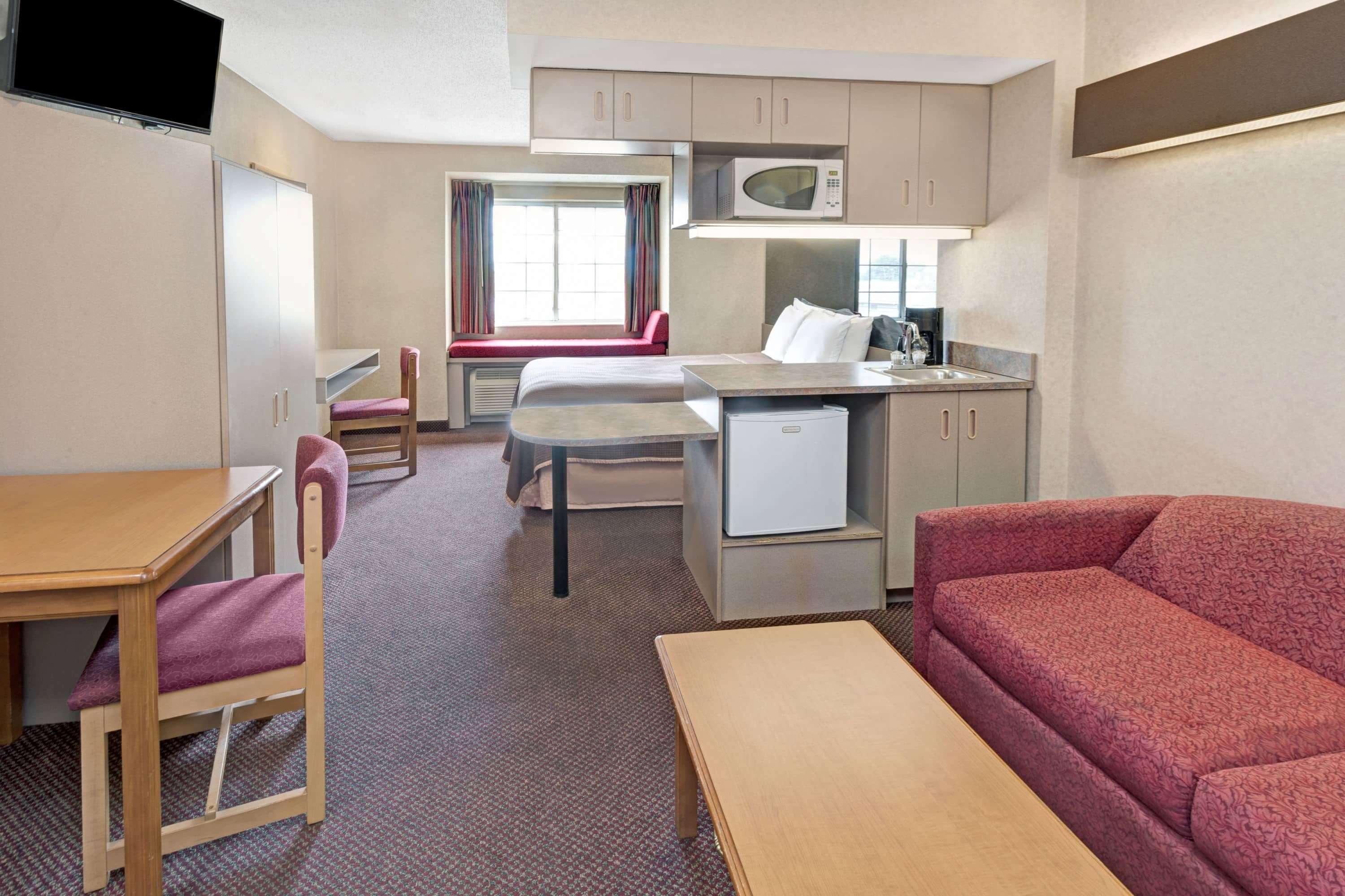 Red Lion Inn & Suites Elk Grove Village Esterno foto